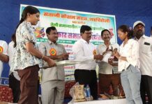 संताजी मंडळातर्फे गुणवंतांसह ज्येष्ठ नागरिकांचा केला सत्कार