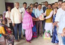 सेवाभावी उपक्रमांनी साजरा झाला मा.खा.नेते यांचा वाढदिवस