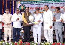 येणारी पिढी आई-वडील, नात्यागोत्यांसाठी जगेल का?