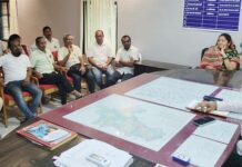 रस्त्यांसह रखडलेली कामे मार्गी लावा, दुर्लक्षितपणा नको