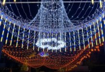 विद्युत रोषणाईच्या झगमगाटात उजळून निघताहेत गणेश मंडप