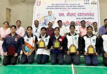 सॉफ्टबॉल व बॉल बॅडमिंटनच्या राष्ट्रीय खेळाडूंचा केला सत्कार