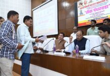 सेवा पंधरवाडा उपक्रमात घेतली नागरिकांच्या तक्रारींची थेट दखल