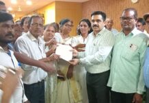 सरन्यायाधिशांवरील हल्ल्याचा गडचिरोली आणि अहेरीत निषेध