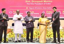 जिल्हाधिकारी अविश्यांत पंडा यांना राष्ट्रपतींच्या हस्ते पुरस्कार