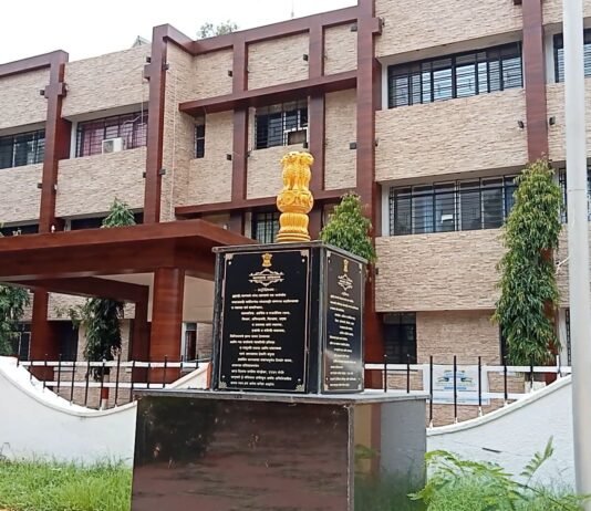 नेपाळमध्ये कोणी अडकले का? आपत्कालीन केंद्राशी संपर्क करा