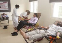 संविधान दिनानिमित्त आयोजित शिबिरात 101 जणांचे रक्तदान