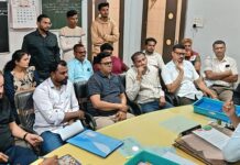 दोन वर्षांपासून रखडले अहेरीत दोन किलोमीटरचे डांबरीकरण