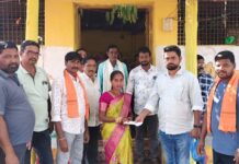 डॉ.धर्मरावबाबा आत्राम यांची बोनालू यात्रेसाठी आर्थिक मदत