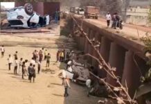 विनाकठड्याच्या पुलाने घेतला एका परिवारातील दोघांचा जीव