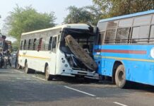 भरधाव ट्रॅव्हल्स बसने दिली एसटी बसला मागून धडक