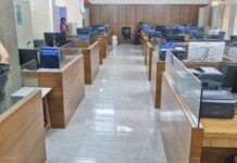 कर्मचाऱ्यांच्या बेमुदत संपामुळे ‘मिनी मंत्रालया’ची कामे ठप्प