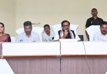 महायुतीच्या घटकांना विश्वासात घेऊन विकासकामे पूर्ण करा