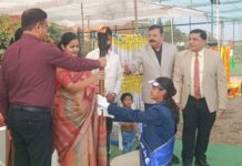 प्लॅटीनम शाळेने महोत्सवात आदर्श निर्माण केला : नगराध्यक्ष