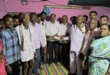 वाल्मिकी़ मंदिर बांधकामासाठी अरविंद कात्रटवार यांची मदत