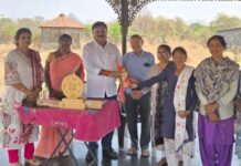 वसुंधरा महिला बांबू शिल्पग्रामला मा.आ.डॉ.उसेंडी यांची भेट