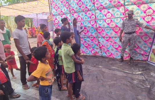 मुलांनो, आता नक्षलवाद्यांची भिती नको, आम्ही आहोत ना !