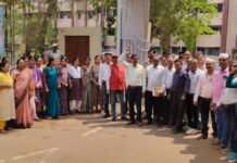 सरकारी, निमसरकारी कर्मचारी बेमुदत संपावर, शिक्षकही सहभागी