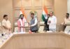 गडचिरोलीतील सहा लोहखनिज खाणी राज्य सरकारकडे द्या