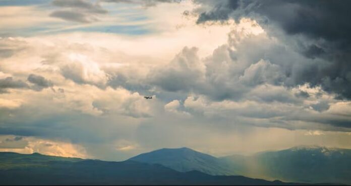 dark-stormy-clouds_181624-61