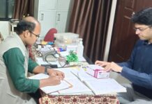 जिल्हाधिकारी व सीईओंची चातगाव आरोग्य उपकेंद्राला मध्यरात्री भेट