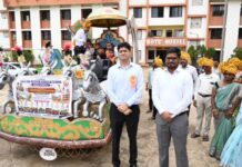 शाळा प्रवेशोत्सवात प्रभातफेरी, बग्गी मिरवणुकीने विद्यार्थ्यांचे उत्साहात स्वागत