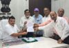 रस्त्याच्या कडा भरण्यासाठी जेष्ठ नागरिकांची प्रशासनाकडे धाव