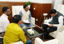 मा.खा.डॉ.अशोक नेते यांनी घेतली मुख्यमंत्री देवेंद्र फडणवीस यांची भेट