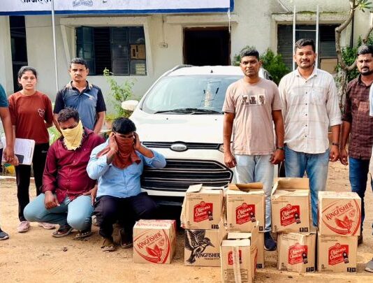 अवैध दारु व चारचाकी वाहनासह 5 लाख 98 हजारांचा मुद्देमाल जप्त