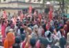 2 हजारांवर महिलांचे ‘लाल वादळ’ धडकले गडचिरोली पोलीस स्टेशनवर