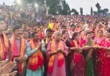 मार्कंडात वैनगंगा तीरावर प्रथमच विधिवत गंगापुजनासह महाआरती