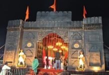 टायगर ग्रुपच्या गणेशोत्सवात आत्राम दाम्पत्याच्या हस्ते पुजा व महाप्रसाद