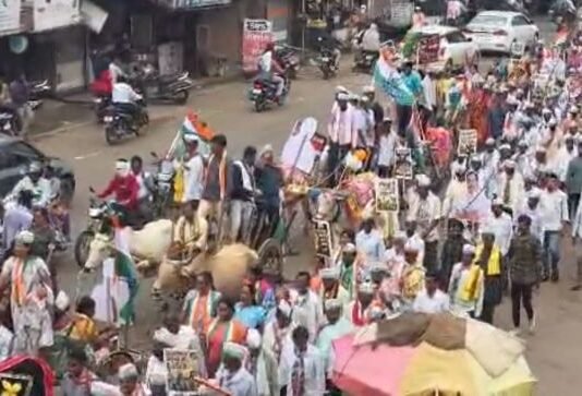 धानाचा बोनस, स्मार्ट मीटरसह विविध मुद्द्यांसाठी शेतकरी रस्त्यावर