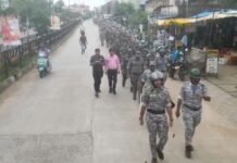 गणेशोत्सवासाठी गडचिरोलीत पोलिसांचे शिस्तबद्ध पथसंचलन