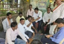 कुरखेडातील सरपंच संघटनेच्या उपोषणाची चर्चेनंतर सांगता