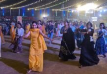 नवरात्रौत्सवाचा उत्साह शिगेला, ठिकठिकाणी गरबा नृत्याची धूम