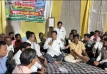 गुरवळातील शेतकऱ्यांच्या उपोषणाला काँग्रेस नेते आ.वडेट्टीवार यांची भेट