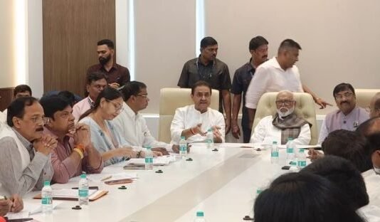 धान खरेदीसह चुकारे आणि खरेदी केंद्रांच्या अडचणींवर मुंबईत चर्चा