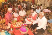 नवशक्ती मंडळाच्या दुर्गोत्सवात मा.खा.अशोक नेते यांच्या हस्ते पूजन